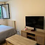 Amazing Studio Near Arc De Triomphe And Eiffel Tower